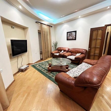 Amigo Guest House Ереван Экстерьер фото